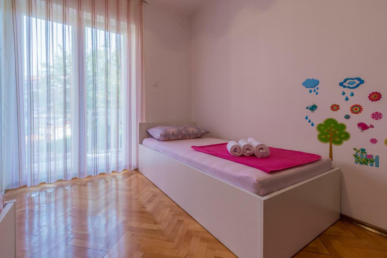 Apartmani Nicol Crikvenica Buitenkant foto