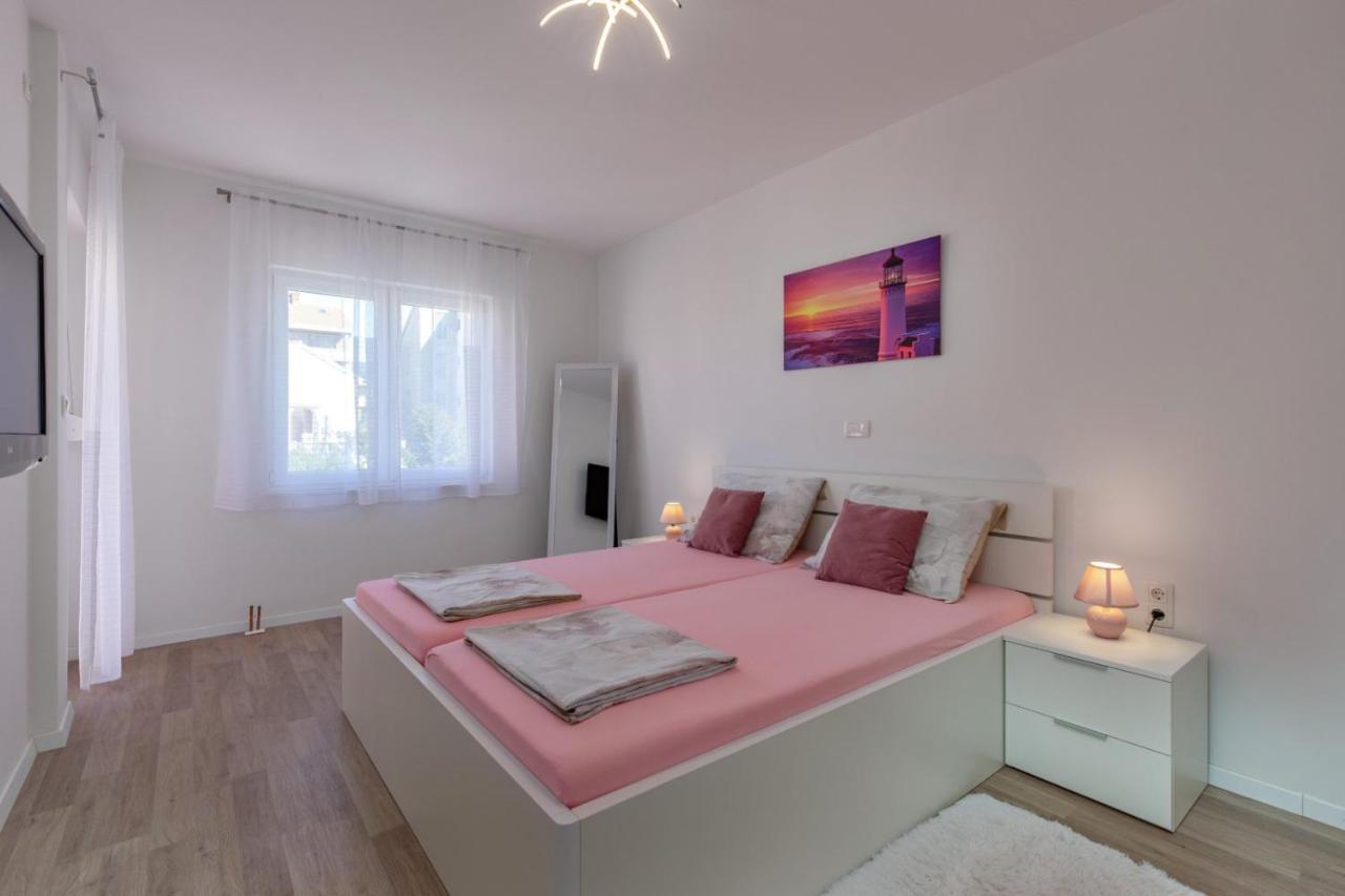 Apartmani Nicol Crikvenica Buitenkant foto